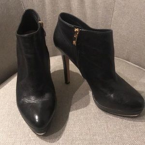 Vince Camuto Black Platform Booties size 10